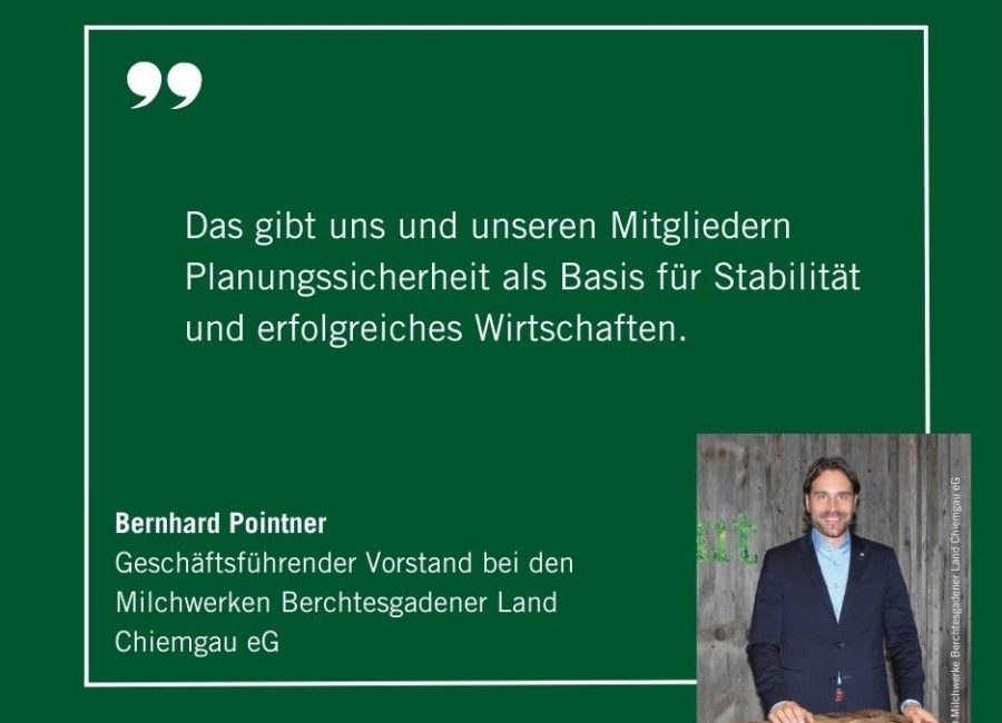 Auf grünem Hintergrund ist ein Zitat über Planungssicherheit und wirtschaftlichen Erfolg zu lesen, das auf den Zukunftsbauer 2.0 verweist. Darunter wird Bernhard Pointner, Geschäftsführer, vorgestellt.